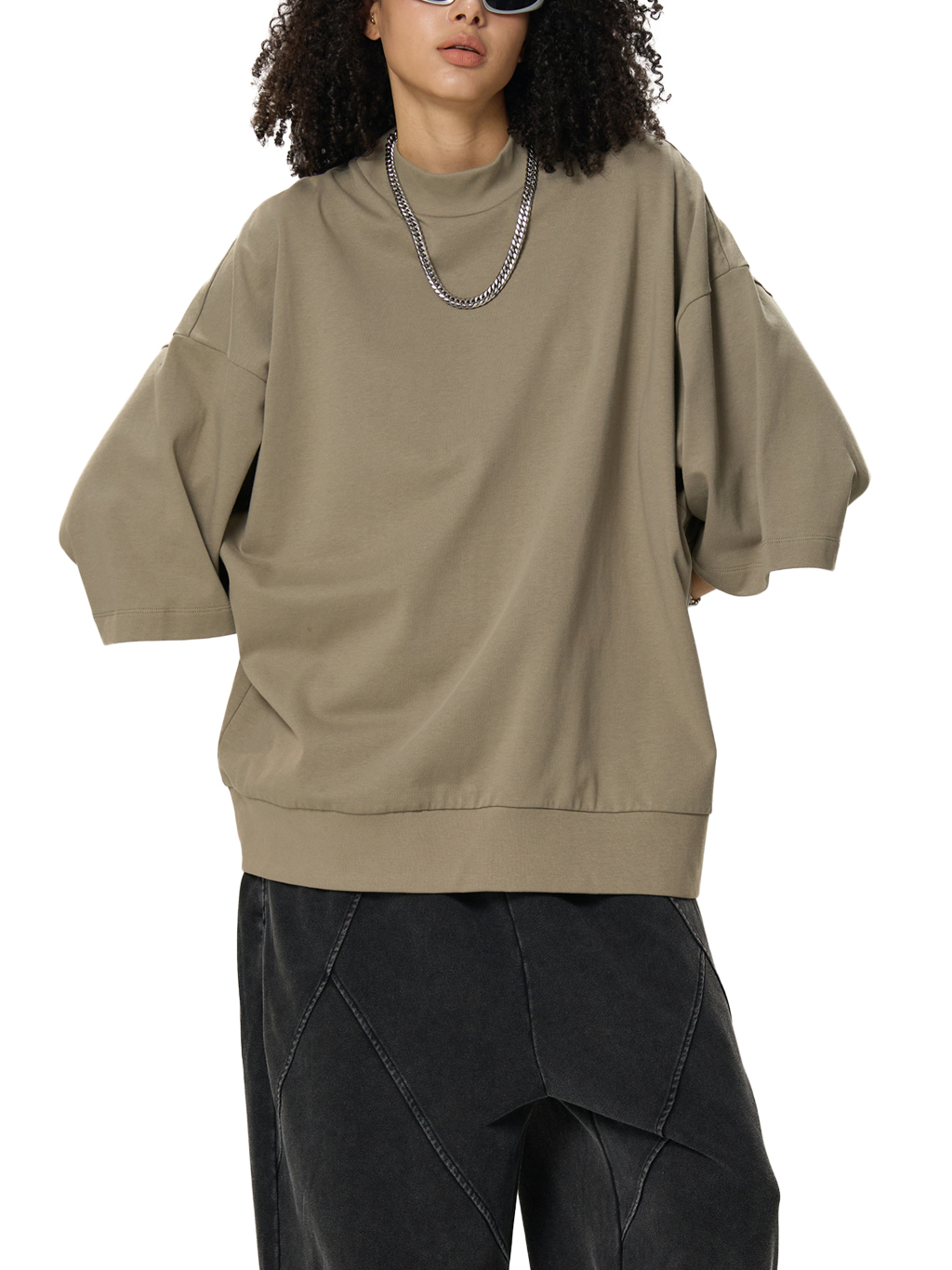 Oversized Mock Neck T-Shirt – Essential Streetwear | Tapstitch-12
